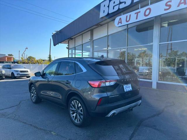 2020 Ford Escape Titanium
