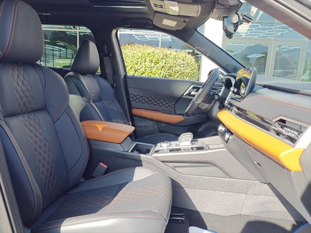 2025 Mitsubishi Outlander PHEV SEL S-AWC