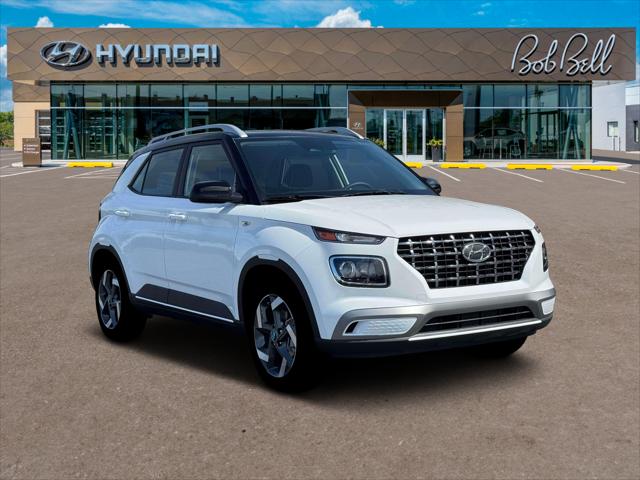 2026 Hyundai Venue SEL w/Two-Tone Roof