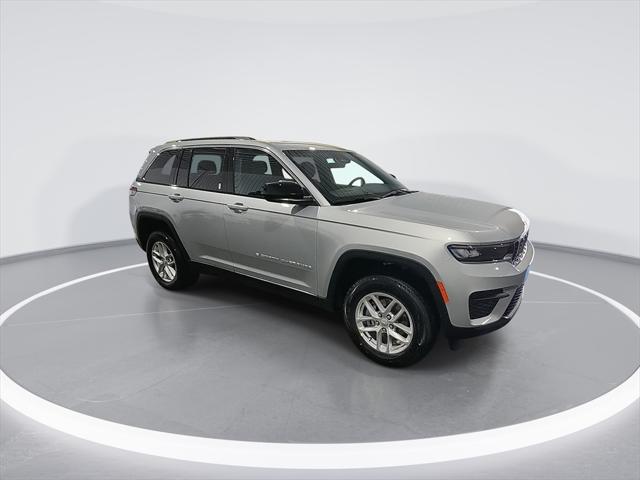 2025 Jeep Grand Cherokee GRAND CHEROKEE LAREDO X 4X4 2025 Jeep Grand Cherokee GRAND CHEROKEE LAREDO X 4X4