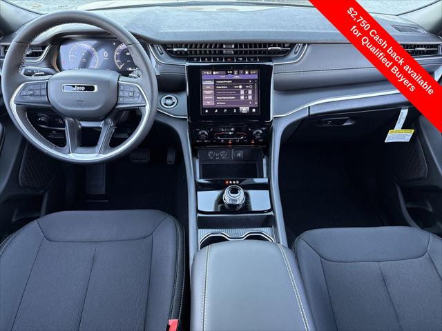 2025 Jeep Grand Cherokee GRAND CHEROKEE LAREDO X 4X2