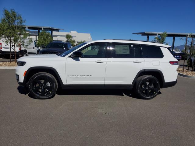 2025 Jeep Grand Cherokee GRAND CHEROKEE L ALTITUDE X 4X4