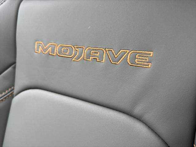 2026 Jeep Gladiator GLADIATOR MOJAVE X 4X4