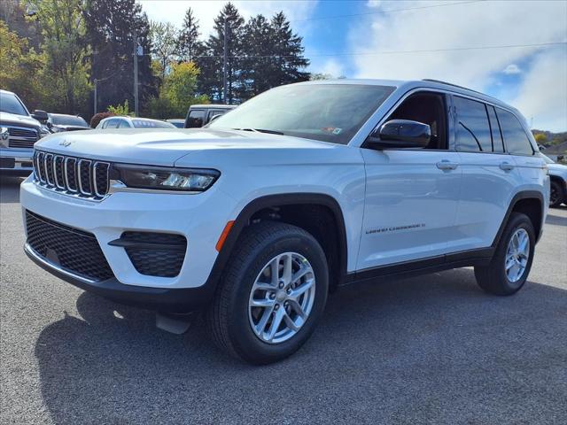 2025 Jeep Grand Cherokee GRAND CHEROKEE LAREDO X 4X4 2025 Jeep Grand Cherokee GRAND CHEROKEE LAREDO X 4X4