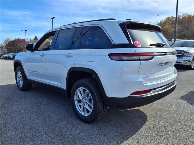 2025 Jeep Grand Cherokee GRAND CHEROKEE LAREDO X 4X4 2025 Jeep Grand Cherokee GRAND CHEROKEE LAREDO X 4X4