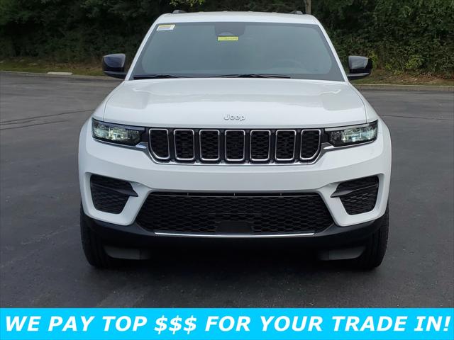 2025 Jeep Grand Cherokee GRAND CHEROKEE LAREDO 4X2