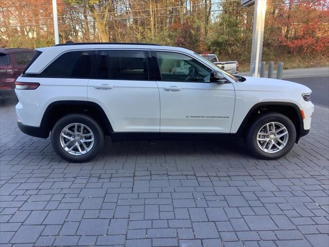 2025 Jeep Grand Cherokee GRAND CHEROKEE LAREDO X 4X4