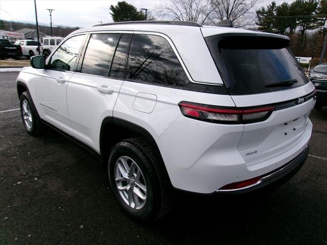 2025 Jeep Grand Cherokee GRAND CHEROKEE LAREDO X 4X4