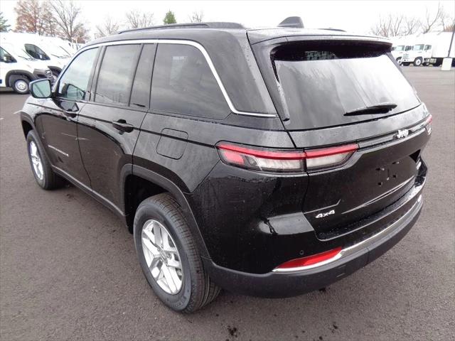 2025 Jeep Grand Cherokee GRAND CHEROKEE LAREDO X 4X4