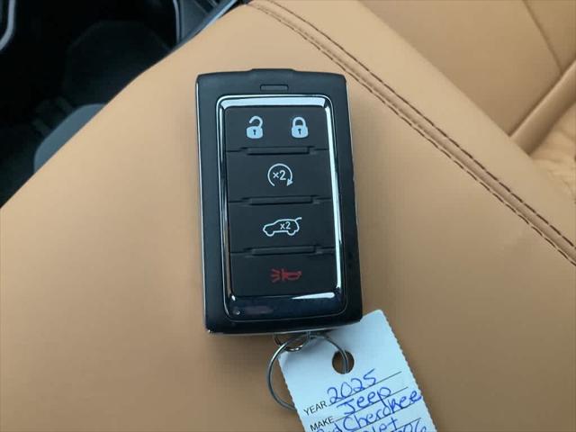 2025 Jeep Grand Cherokee Summit 4x4