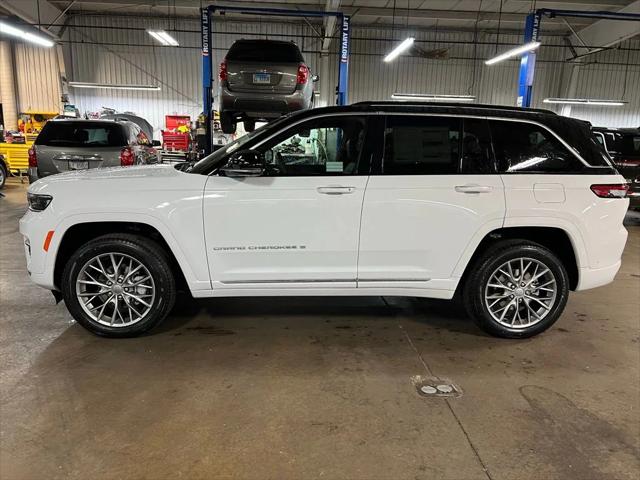 2025 Jeep Grand Cherokee GRAND CHEROKEE SUMMIT 4X4