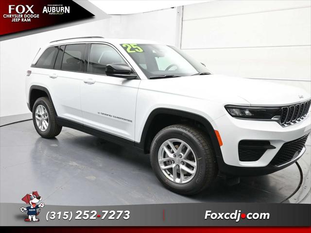 2025 Jeep Grand Cherokee GRAND CHEROKEE LAREDO X 4X4