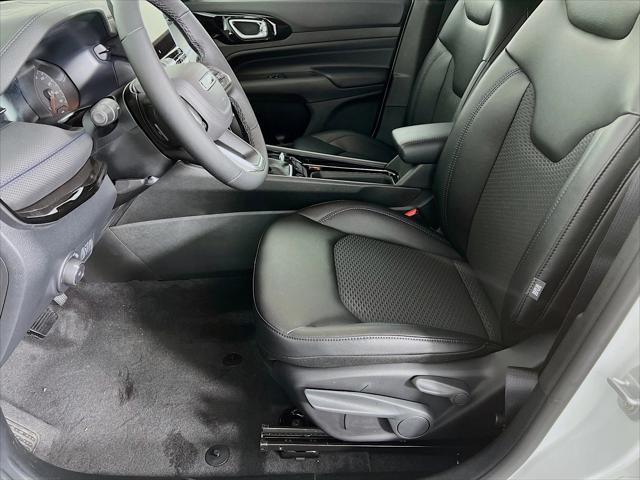 2026 Jeep Compass COMPASS LATITUDE ALTITUDE 4X4 2026 Jeep Compass COMPASS LATITUDE ALTITUDE 4X4