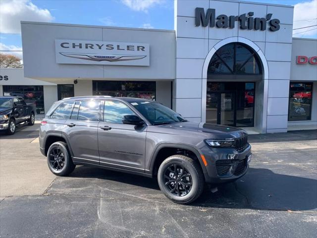 2025 Jeep Grand Cherokee GRAND CHEROKEE ALTITUDE 4X4 2025 Jeep Grand Cherokee GRAND CHEROKEE ALTITUDE 4X4