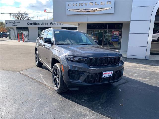 2025 Jeep Grand Cherokee GRAND CHEROKEE ALTITUDE 4X4 2025 Jeep Grand Cherokee GRAND CHEROKEE ALTITUDE 4X4