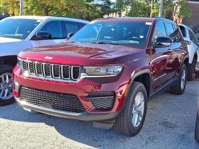 2025 Jeep Grand Cherokee GRAND CHEROKEE LAREDO X 4X4
