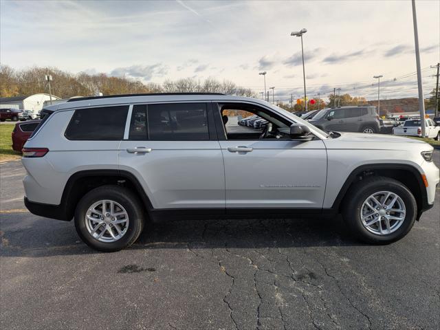 2025 Jeep Grand Cherokee GRAND CHEROKEE L LAREDO X 4X4