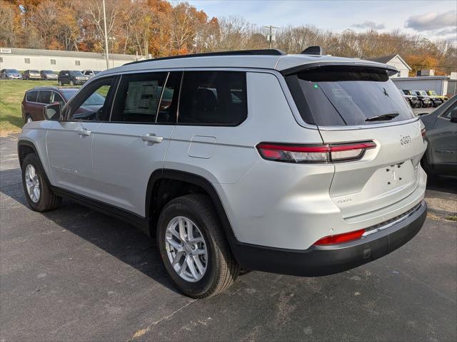2025 Jeep Grand Cherokee Laredo X 4x4