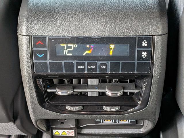 2025 Jeep Grand Cherokee Laredo X 4x4