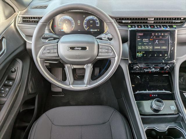 2025 Jeep Grand Cherokee Laredo X 4x4