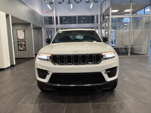 2025 Jeep Grand Cherokee GRAND CHEROKEE LAREDO X 4X2