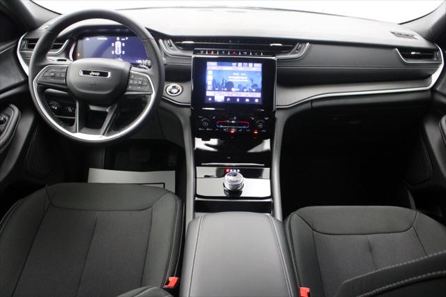 2025 Jeep Grand Cherokee GRAND CHEROKEE L LIMITED 4X2