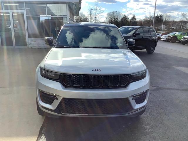 2025 Jeep Grand Cherokee GRAND CHEROKEE SUMMIT 4X4