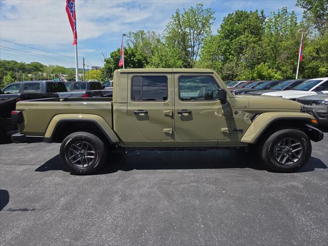 2026 Jeep Gladiator GLADIATOR SPORT S 4X4 2026 Jeep Gladiator GLADIATOR SPORT S 4X4