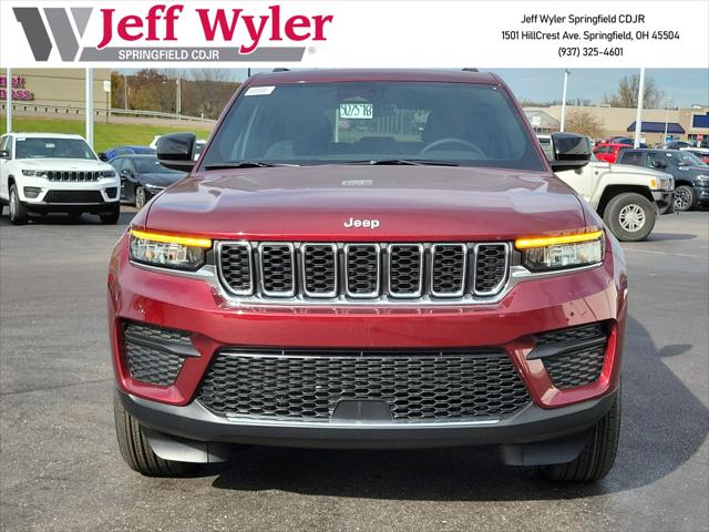 2025 Jeep Grand Cherokee GRAND CHEROKEE LAREDO X 4X4
