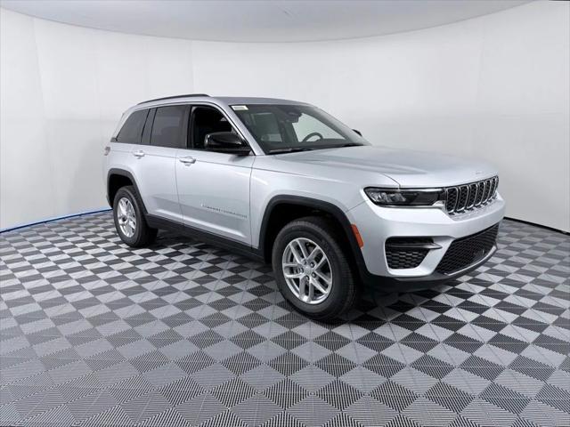 2025 Jeep Grand Cherokee GRAND CHEROKEE LAREDO X 4X2