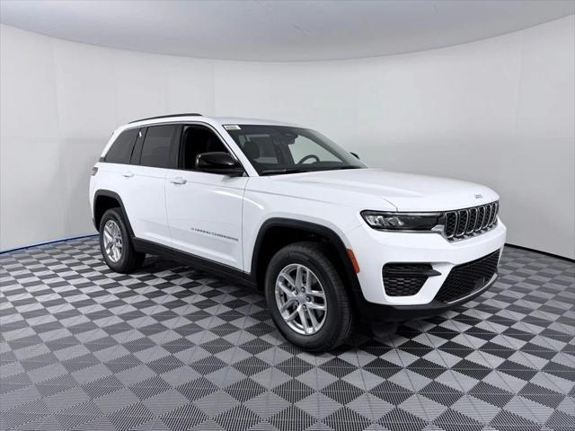 2025 Jeep Grand Cherokee GRAND CHEROKEE LAREDO X 4X2