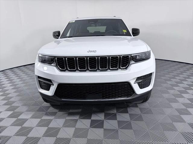 2025 Jeep Grand Cherokee GRAND CHEROKEE LAREDO X 4X2