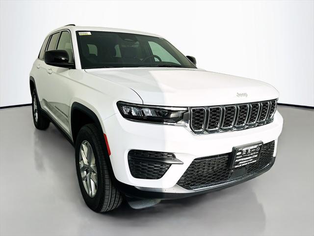 2025 Jeep Grand Cherokee GRAND CHEROKEE LAREDO X 4X4 2025 Jeep Grand Cherokee GRAND CHEROKEE LAREDO X 4X4