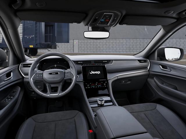 2025 Jeep Grand Cherokee Altitude X 4x2
