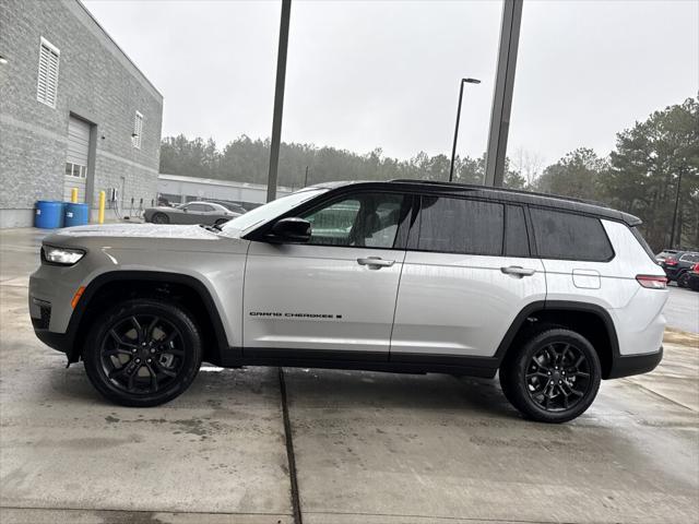 2025 Jeep Grand Cherokee GRAND CHEROKEE L LIMITED 4X4