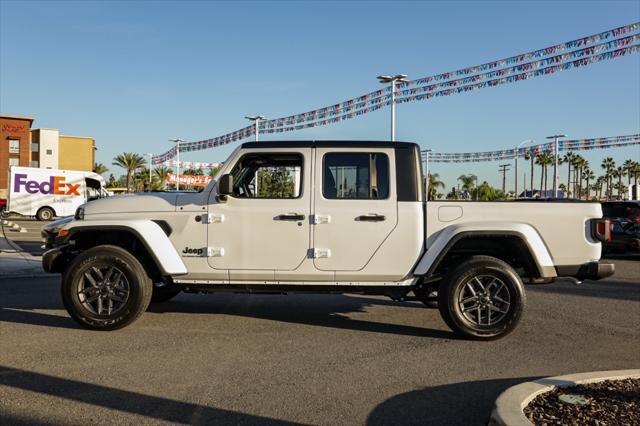 2026 Jeep Gladiator GLADIATOR SPORT S 4X4 2026 Jeep Gladiator GLADIATOR SPORT S 4X4