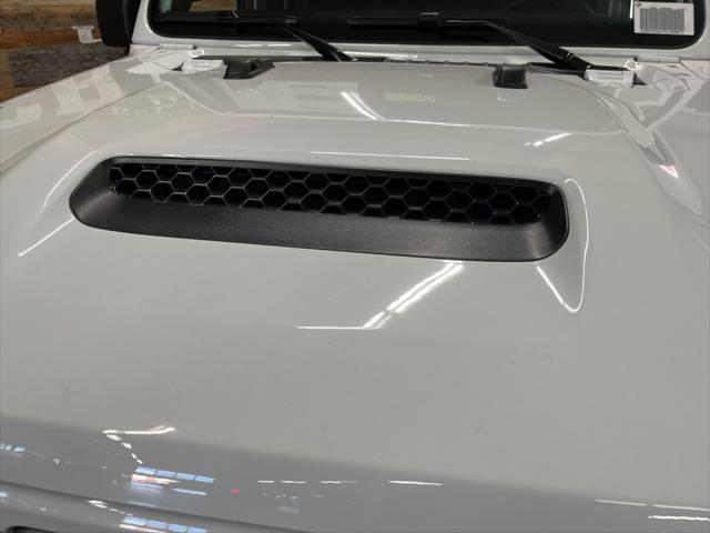 2026 Jeep Gladiator GLADIATOR SPORT S 4X4 2026 Jeep Gladiator GLADIATOR SPORT S 4X4