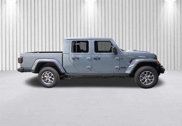 2026 Jeep Gladiator GLADIATOR SPORT S 4X4 2026 Jeep Gladiator GLADIATOR SPORT S 4X4