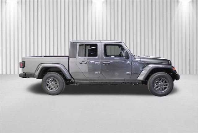 2026 Jeep Gladiator GLADIATOR SPORT S 4X4 2026 Jeep Gladiator GLADIATOR SPORT S 4X4