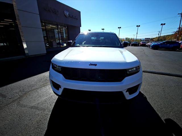 2025 Jeep Grand Cherokee GRAND CHEROKEE LIMITED 4X4 2025 Jeep Grand Cherokee GRAND CHEROKEE LIMITED 4X4