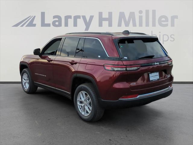 2025 Jeep Grand Cherokee GRAND CHEROKEE LAREDO X 4X4