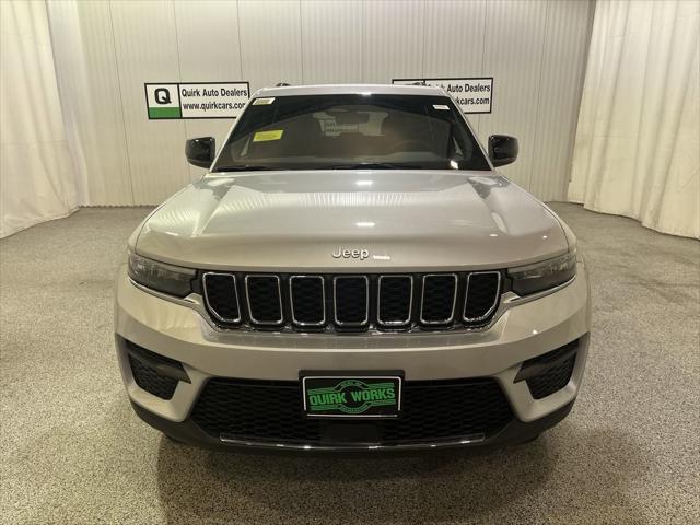 2025 Jeep Grand Cherokee GRAND CHEROKEE LAREDO X 4X4 2025 Jeep Grand Cherokee GRAND CHEROKEE LAREDO X 4X4