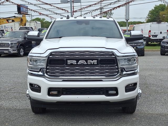 2022 RAM 3500 Limited Crew Cab 4x4 8 Box 2022 RAM 3500 Limited Crew Cab 4x4 8 Box