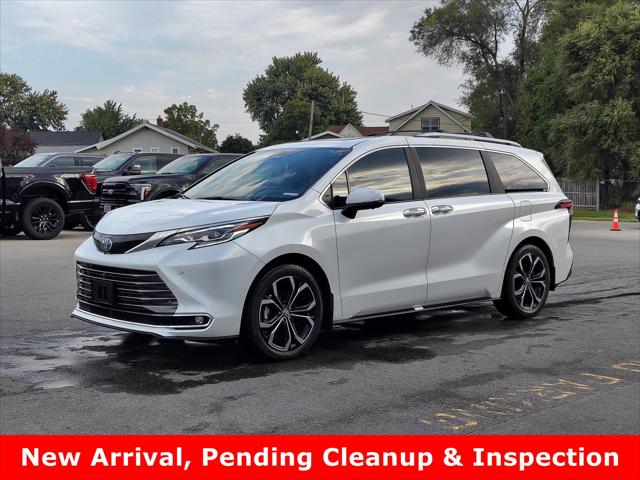 2025 Toyota Sienna Platinum