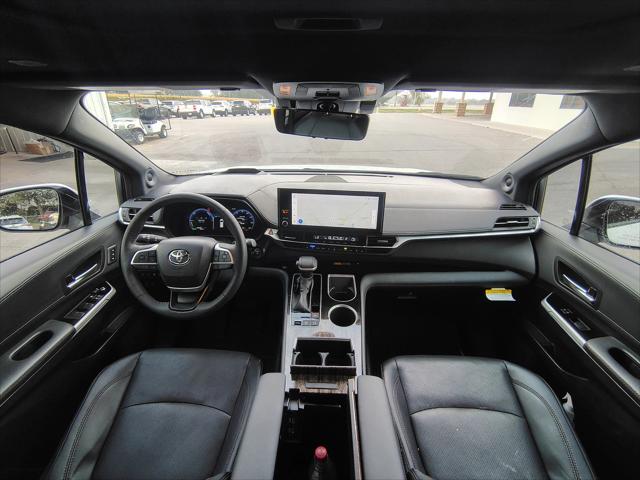2025 Toyota Sienna Platinum