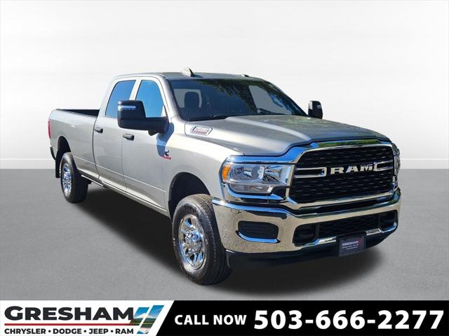 2023 RAM 2500 Tradesman Crew Cab 4x4 8 Box