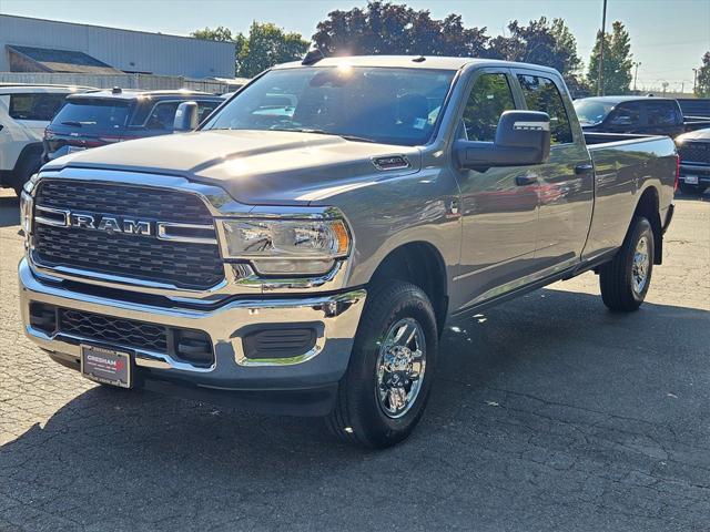 2023 RAM 2500 Tradesman Crew Cab 4x4 8 Box