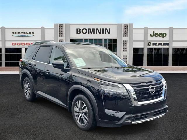 2024 Nissan Pathfinder SL 4WD 2024 Nissan Pathfinder SL 4WD