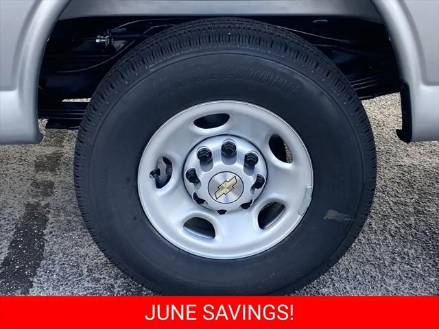 2025 Chevrolet Express Cargo Van RWD 2500 Extended Wheelbase WT