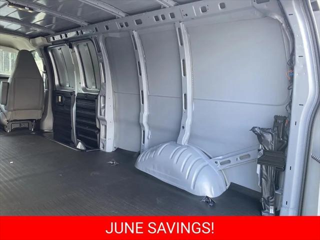 2025 Chevrolet Express Cargo Van RWD 2500 Extended Wheelbase WT